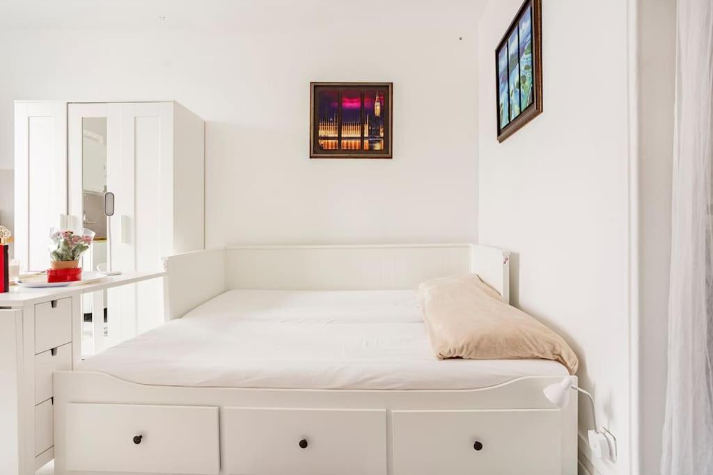 Paris Tourist Apartment, France Stains Exterior foto