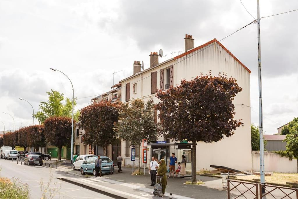 Paris Tourist Apartment, France Stains Exterior foto